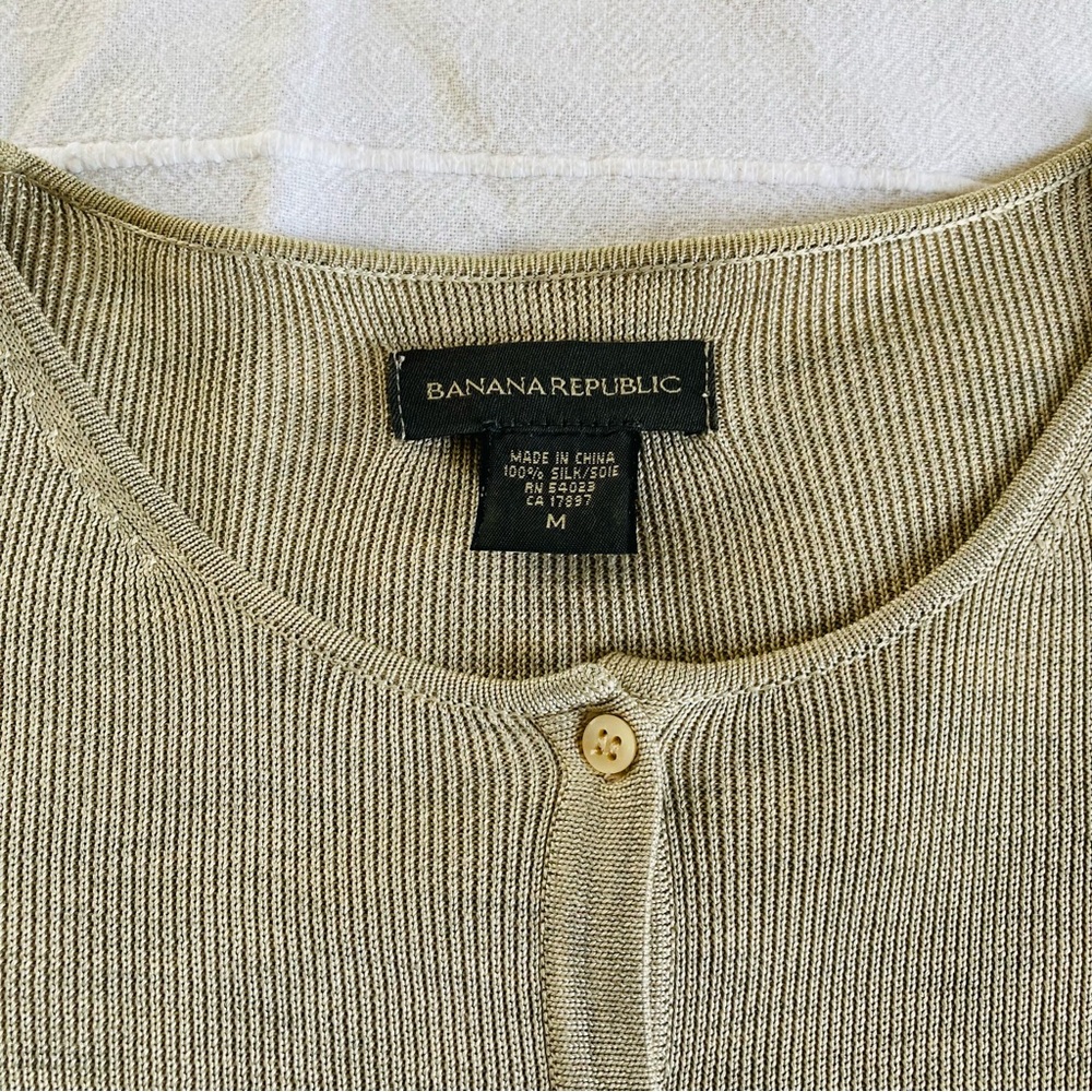 Banana Republic Beige Knit Cardigan
100% Silk - Picture 4 of 6